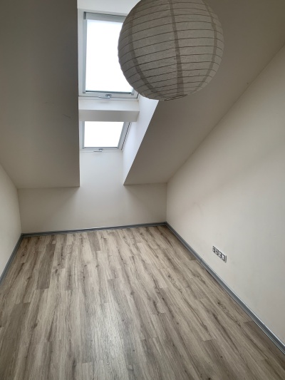 Pronájem prostorného bytu 4+1 v novostavbě rodinného domu