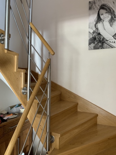 Prostorný rodinný dům 6+1 s bazénem v obci Dřenice